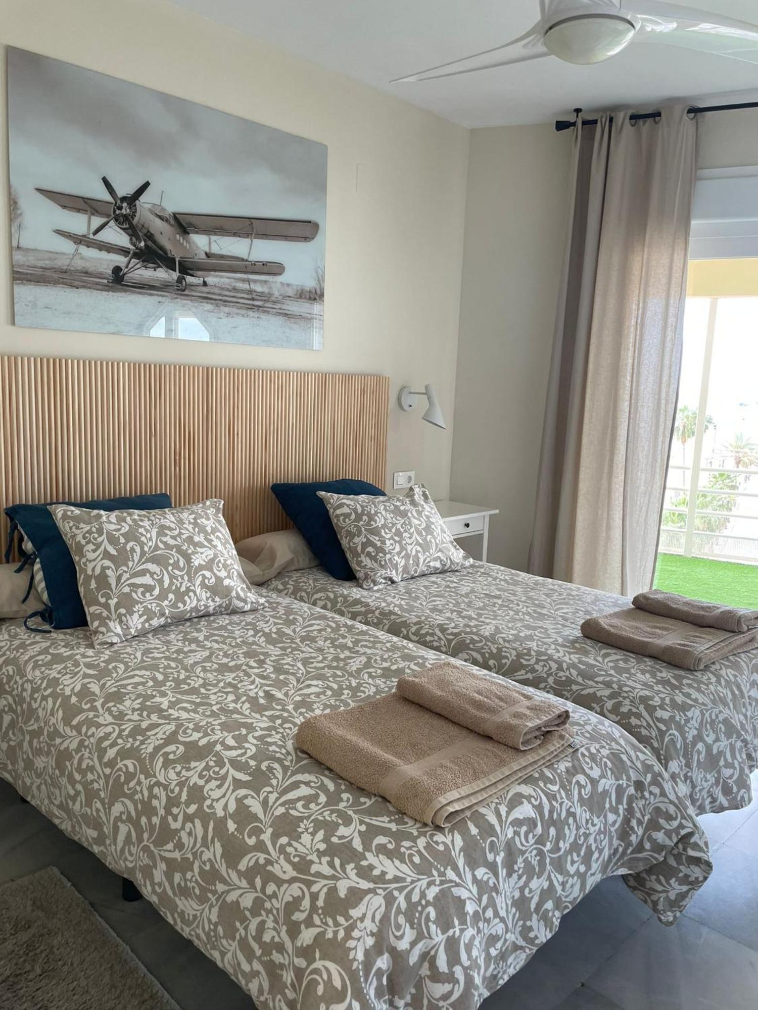 Apartamento En Primera Linea/Beachfront Apartment Fuengirola Ngoại thất bức ảnh